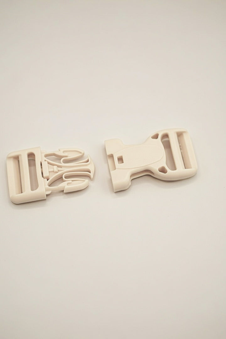 Buckle with safety button 25mm beige