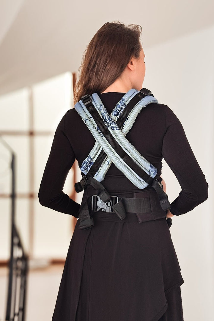 Baby Carrier Flip X Tosbik Tiaro - KOKADI