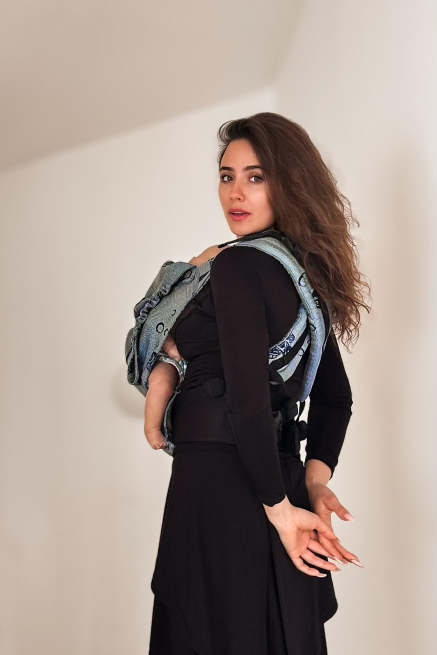 Baby Carrier Flip X Tosbik Tiaro - KOKADI