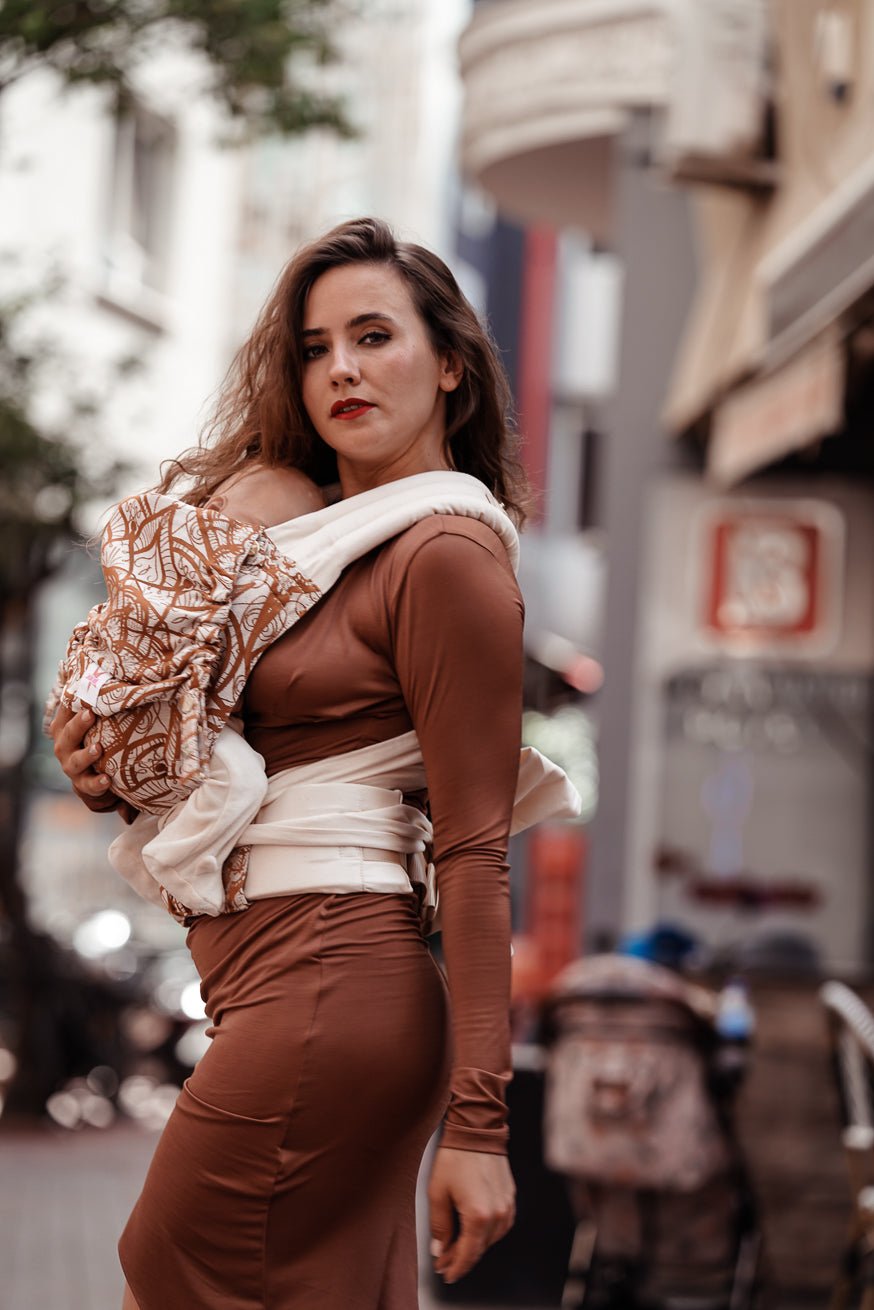 Baby Carrier TaiTai Lilenia Latte Macchiato - KOKADI