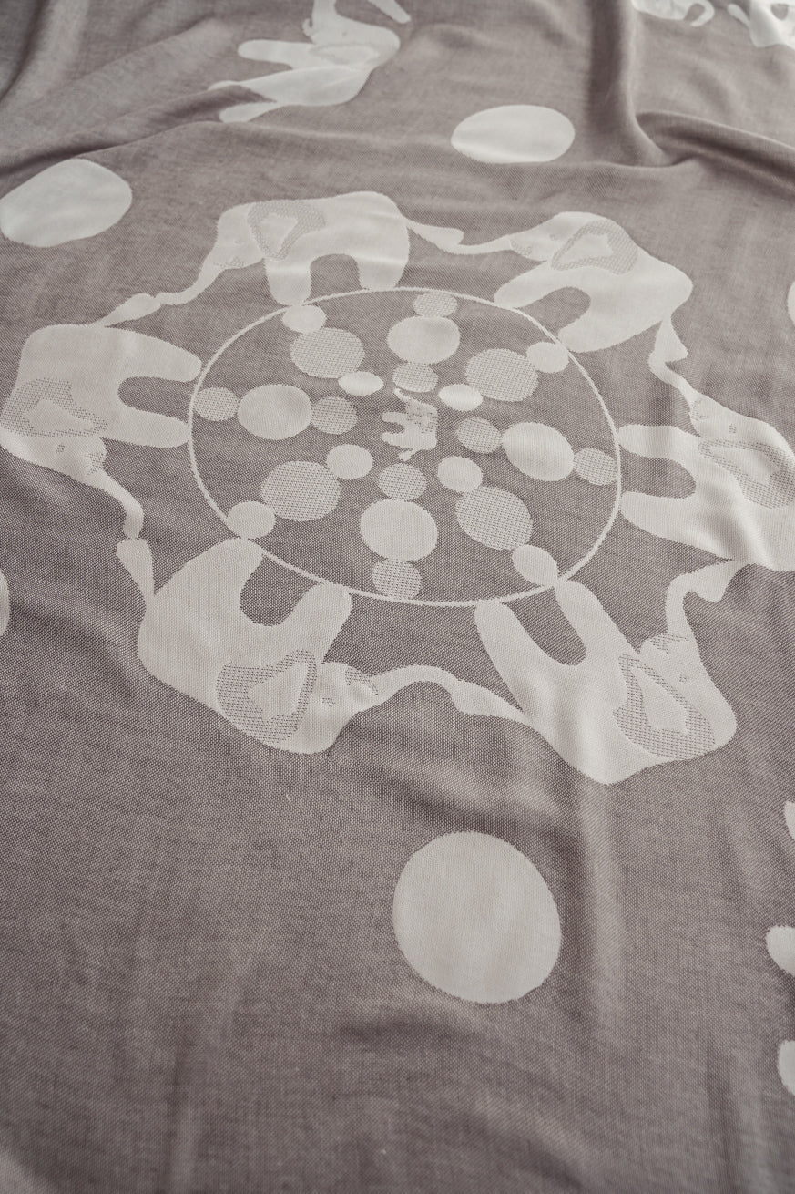 Cuddling cloth/scarf monophery Nilay