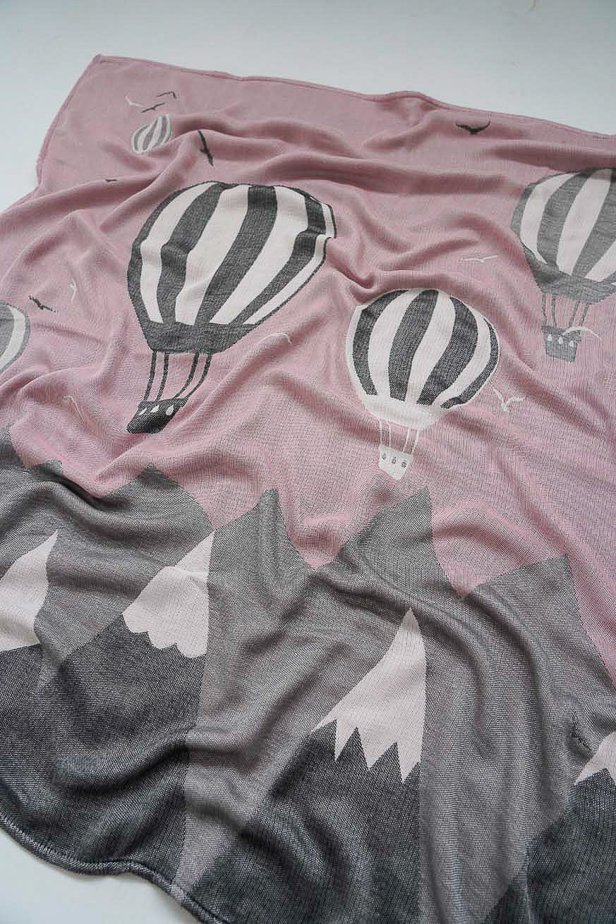 Baby blanket miracle balloon feline