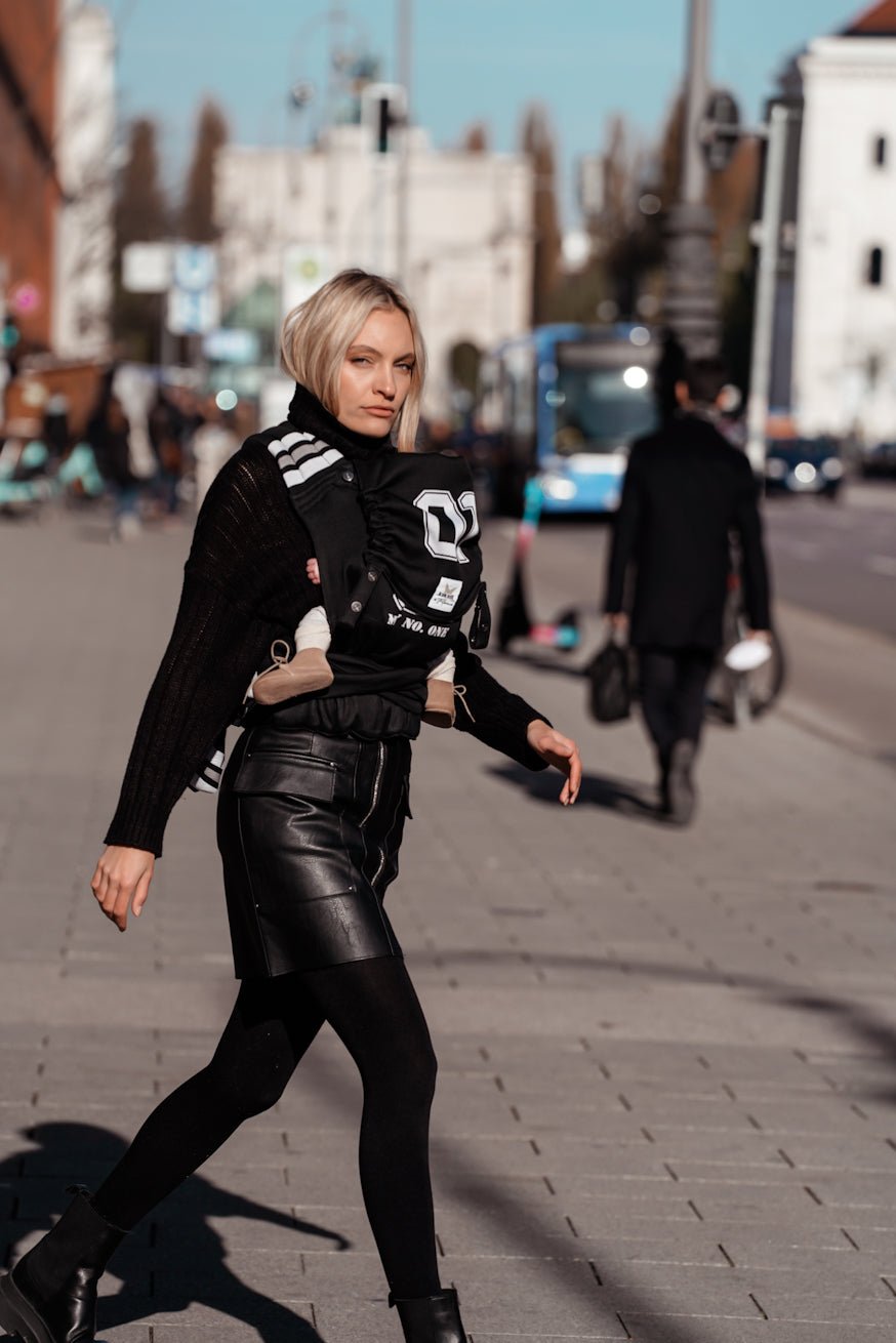 Baby Carrier TaiTai Leo Luan by Fiona Erdmann - KOKADI