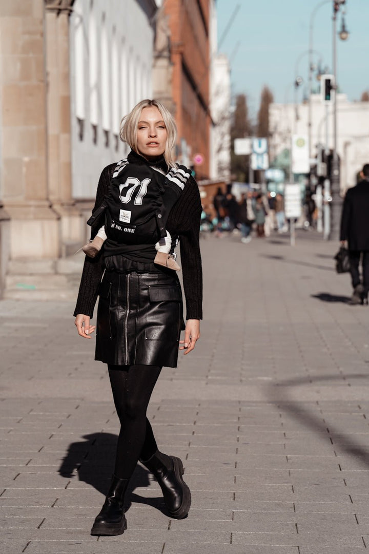 Baby Carrier TaiTai Leo Luan by Fiona Erdmann - KOKADI